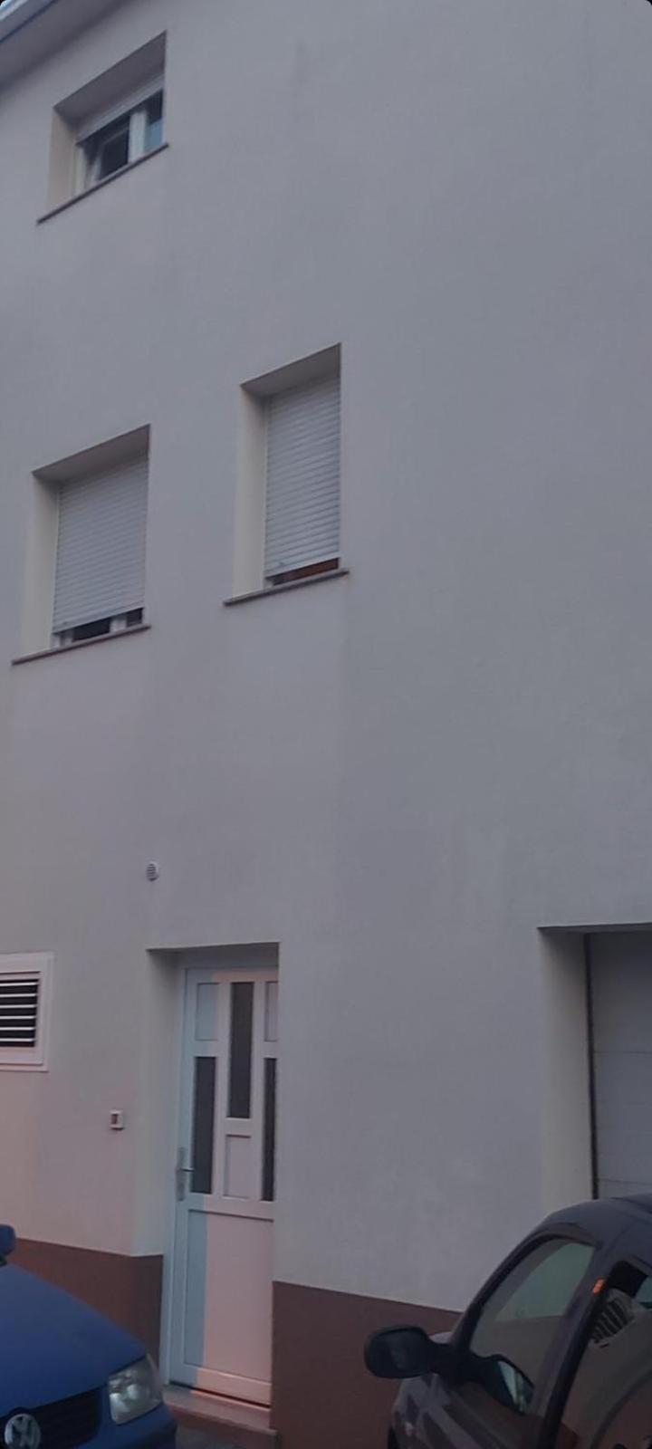 Matteo -free Parking Split
